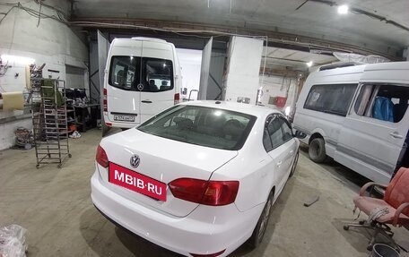 Volkswagen Jetta VI, 2014 год, 900 000 рублей, 3 фотография