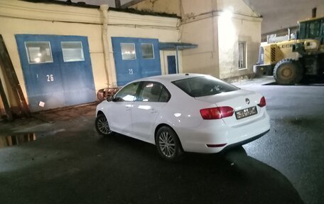Volkswagen Jetta VI, 2014 год, 900 000 рублей, 10 фотография