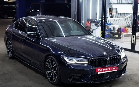 BMW 5 серия, 2018 год, 5 600 000 рублей, 3 фотография