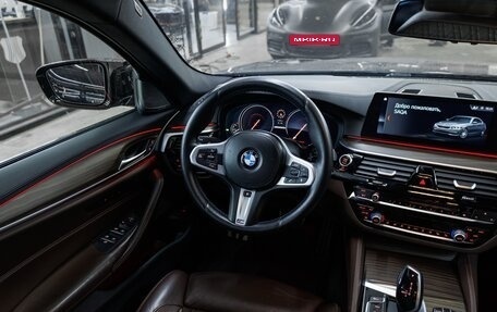 BMW 5 серия, 2018 год, 5 600 000 рублей, 23 фотография