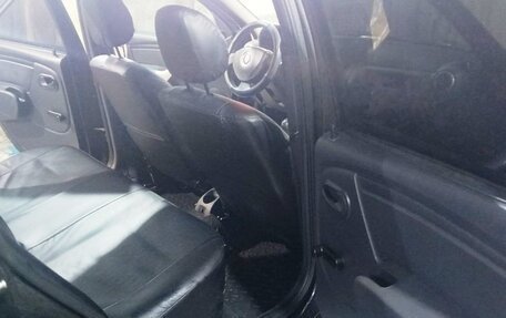 Renault Logan I, 2010 год, 650 000 рублей, 4 фотография