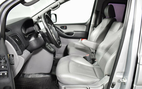 Hyundai Grand Starex Grand Starex I рестайлинг 2, 2017 год, 3 200 000 рублей, 10 фотография