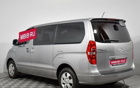 Hyundai Grand Starex Grand Starex I рестайлинг 2, 2017 год, 3 200 000 рублей, 7 фотография