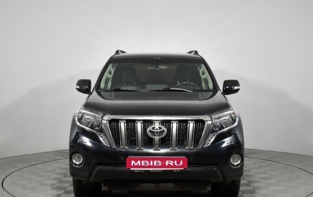 Toyota Land Cruiser Prado 150 рестайлинг 2, 2015 год, 3 290 000 рублей, 2 фотография