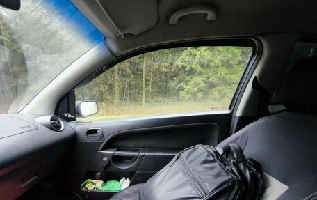 Ford Fiesta, 2005 год, 170 000 рублей, 7 фотография