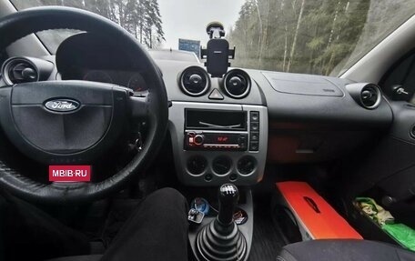 Ford Fiesta, 2005 год, 170 000 рублей, 9 фотография