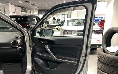 Mitsubishi Eclipse Cross, 2019 год, 2 200 000 рублей, 29 фотография