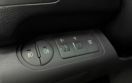 Hyundai H-1 II рестайлинг, 2010 год, 999 777 рублей, 11 фотография