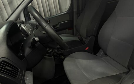 Hyundai H-1 II рестайлинг, 2010 год, 999 777 рублей, 14 фотография