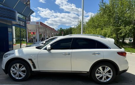 Infiniti QX70, 2016 год, 2 730 000 рублей, 4 фотография