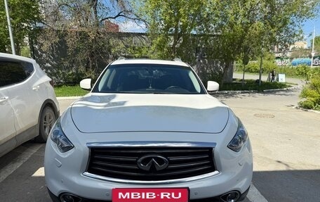 Infiniti QX70, 2016 год, 2 730 000 рублей, 6 фотография