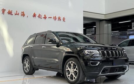 Jeep Grand Cherokee, 2022 год, 6 740 000 рублей, 3 фотография