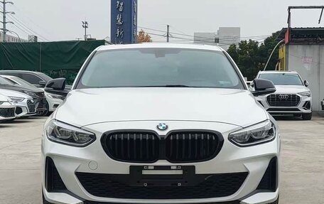 BMW 1 серия, 2023 год, 2 150 000 рублей, 2 фотография