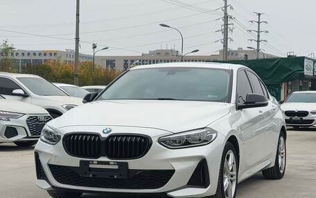 BMW 1 серия, 2023 год, 2 150 000 рублей, 1 фотография