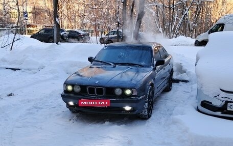 BMW 5 серия, 1989 год, 300 000 рублей, 2 фотография