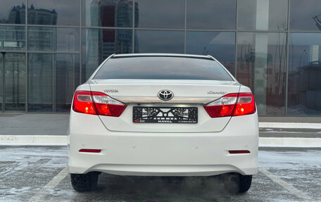 Toyota Camry, 2014 год, 1 640 000 рублей, 8 фотография