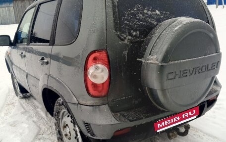 Chevrolet Niva I рестайлинг, 2011 год, 370 000 рублей, 3 фотография