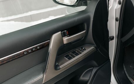 Toyota Land Cruiser 200, 2008 год, 3 050 000 рублей, 17 фотография