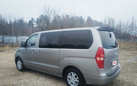 Hyundai Grand Starex Grand Starex I рестайлинг 2, 2011 год, 1 280 000 рублей, 3 фотография