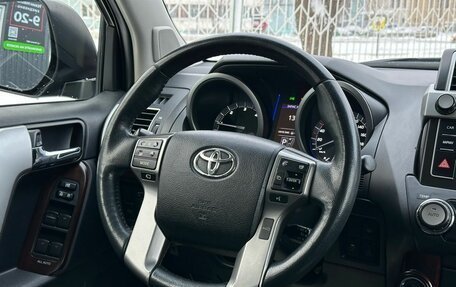 Toyota Land Cruiser Prado 150 рестайлинг 2, 2015 год, 3 849 000 рублей, 13 фотография