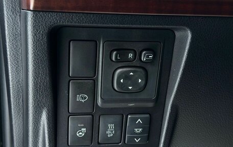 Toyota Land Cruiser Prado 150 рестайлинг 2, 2015 год, 3 849 000 рублей, 25 фотография