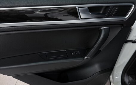 Volkswagen Touareg III, 2015 год, 2 931 000 рублей, 12 фотография