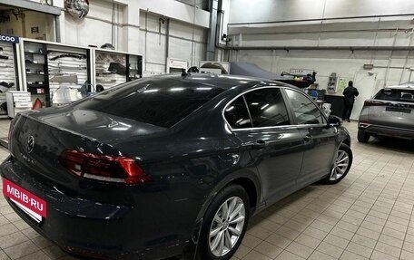 Volkswagen Passat B8 рестайлинг, 2021 год, 2 280 000 рублей, 3 фотография