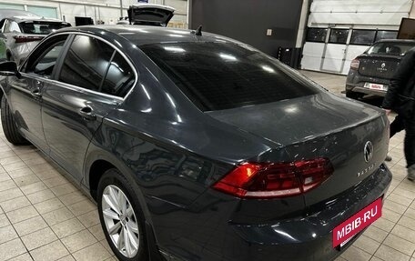 Volkswagen Passat B8 рестайлинг, 2021 год, 2 280 000 рублей, 5 фотография