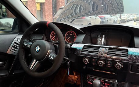 BMW 5 серия, 2004 год, 790 000 рублей, 13 фотография