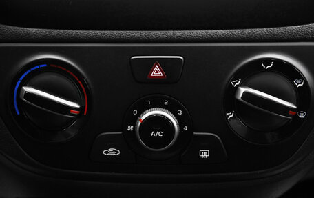 Hyundai Solaris II рестайлинг, 2018 год, 1 050 000 рублей, 10 фотография