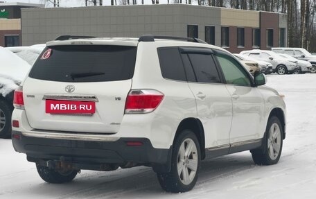 Toyota Highlander III, 2013 год, 1 630 000 рублей, 4 фотография