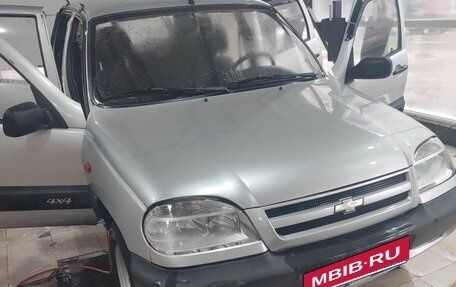 Chevrolet Niva I рестайлинг, 2006 год, 445 500 рублей, 10 фотография