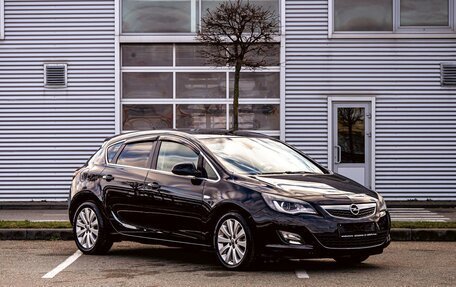 Opel Astra J, 2011 год, 755 000 рублей, 3 фотография