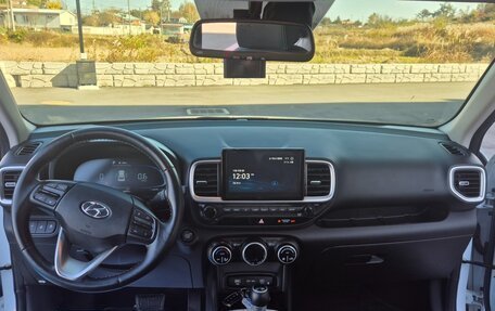 Hyundai Venue I, 2023 год, 1 932 000 рублей, 10 фотография