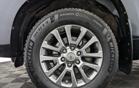 Toyota Land Cruiser Prado 150 рестайлинг 2, 2019 год, 5 855 000 рублей, 12 фотография