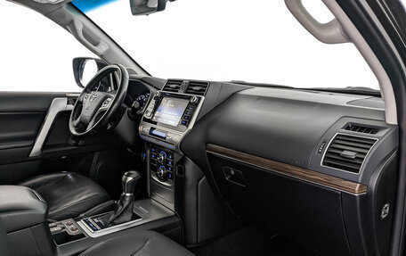 Toyota Land Cruiser Prado 150 рестайлинг 2, 2019 год, 5 855 000 рублей, 13 фотография