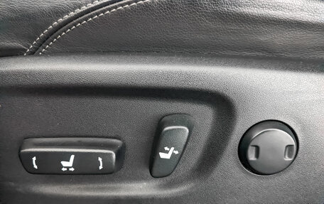 Toyota Land Cruiser Prado 150 рестайлинг 2, 2019 год, 5 855 000 рублей, 27 фотография