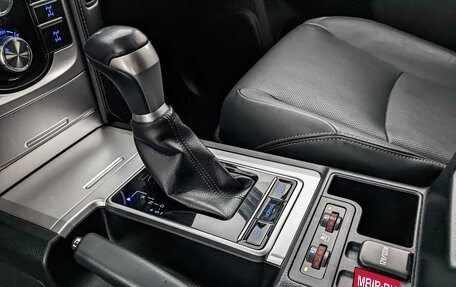 Toyota Land Cruiser Prado 150 рестайлинг 2, 2019 год, 5 855 000 рублей, 21 фотография