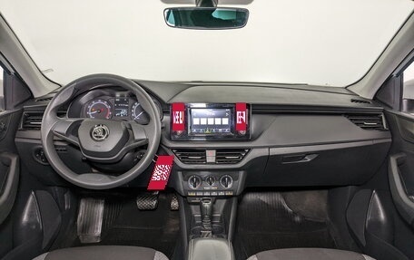 Skoda Rapid II, 2021 год, 1 350 000 рублей, 14 фотография