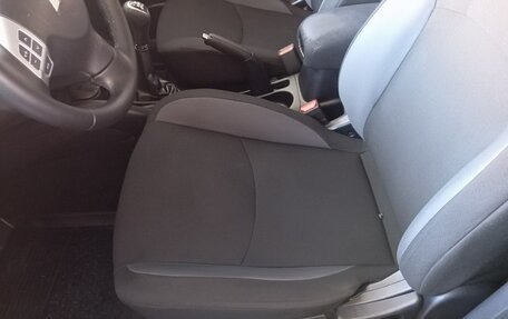 Mitsubishi Outlander III рестайлинг 3, 2011 год, 1 200 000 рублей, 11 фотография