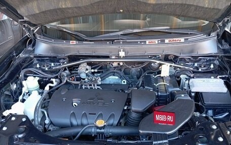 Mitsubishi Outlander III рестайлинг 3, 2011 год, 1 200 000 рублей, 15 фотография