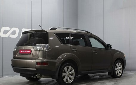 Mitsubishi Outlander III рестайлинг 3, 2010 год, 960 000 рублей, 2 фотография