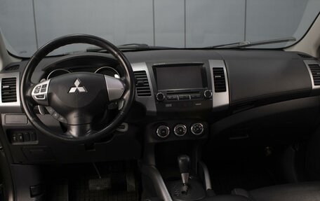 Mitsubishi Outlander III рестайлинг 3, 2010 год, 960 000 рублей, 5 фотография