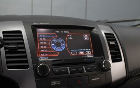 Mitsubishi Outlander III рестайлинг 3, 2010 год, 960 000 рублей, 15 фотография