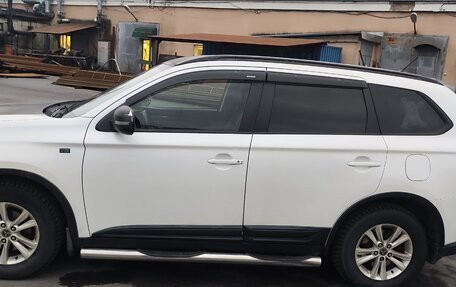 Mitsubishi Outlander III рестайлинг 3, 2016 год, 1 600 000 рублей, 6 фотография