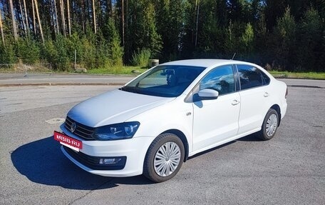 Volkswagen Polo VI (EU Market), 2017 год, 950 000 рублей, 2 фотография