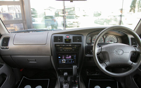 Toyota Hilux Surf III рестайлинг, 2002 год, 1 448 000 рублей, 15 фотография