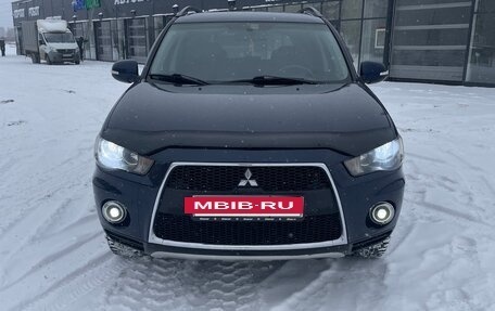 Mitsubishi Outlander III рестайлинг 3, 2012 год, 1 350 000 рублей, 3 фотография