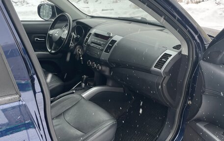 Mitsubishi Outlander III рестайлинг 3, 2012 год, 1 350 000 рублей, 13 фотография