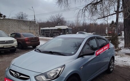 Hyundai Solaris II рестайлинг, 2012 год, 1 000 000 рублей, 2 фотография